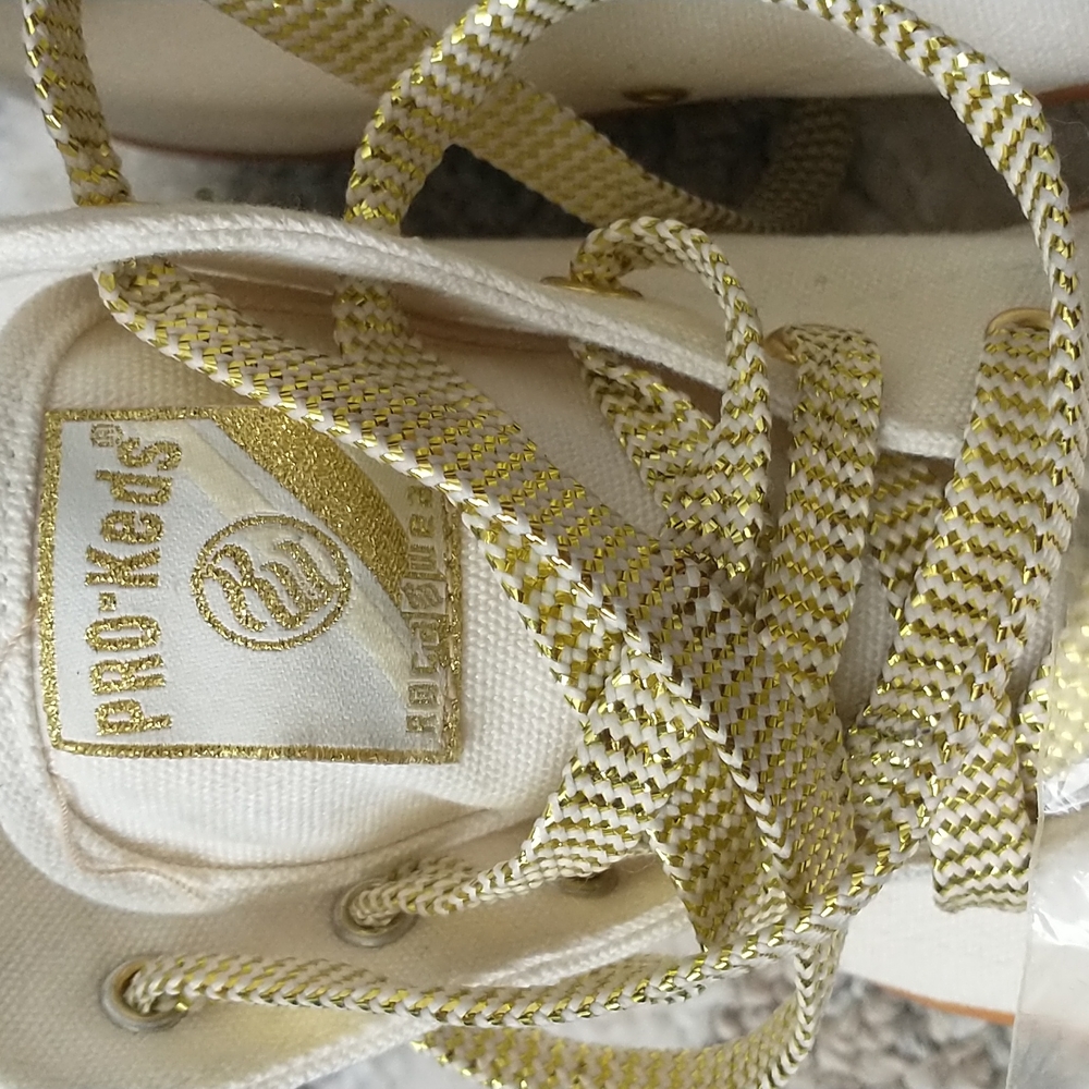 Shoes - Picture 7 of 10